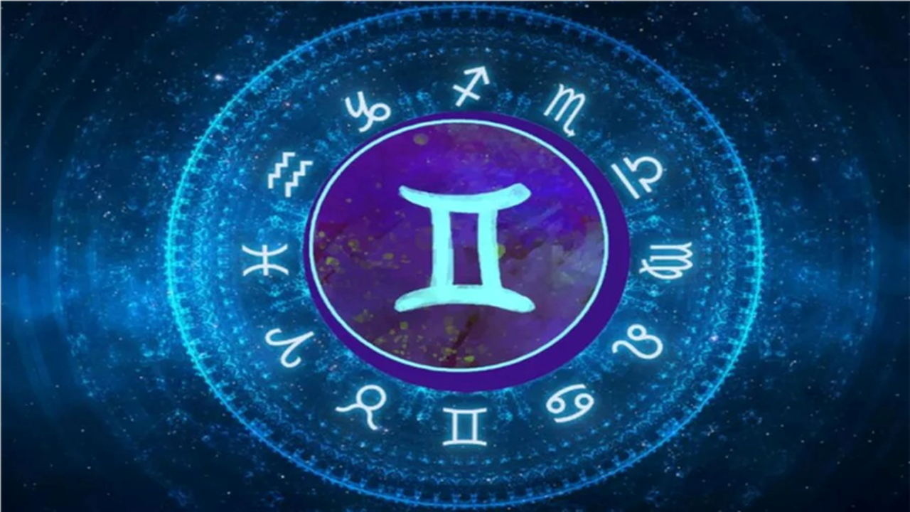 توقعات برج الجوزاء.. مفاجآت عاطفية ومهنية تطرق أبواب المواليد خلال ساعات اليوم